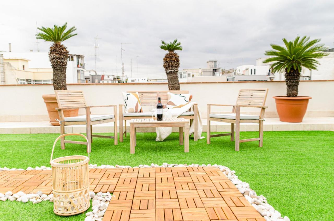 Апартаменти Apulialux Private 100Mq Rooftop Oasis W Jacuzzi Барі Екстер'єр фото