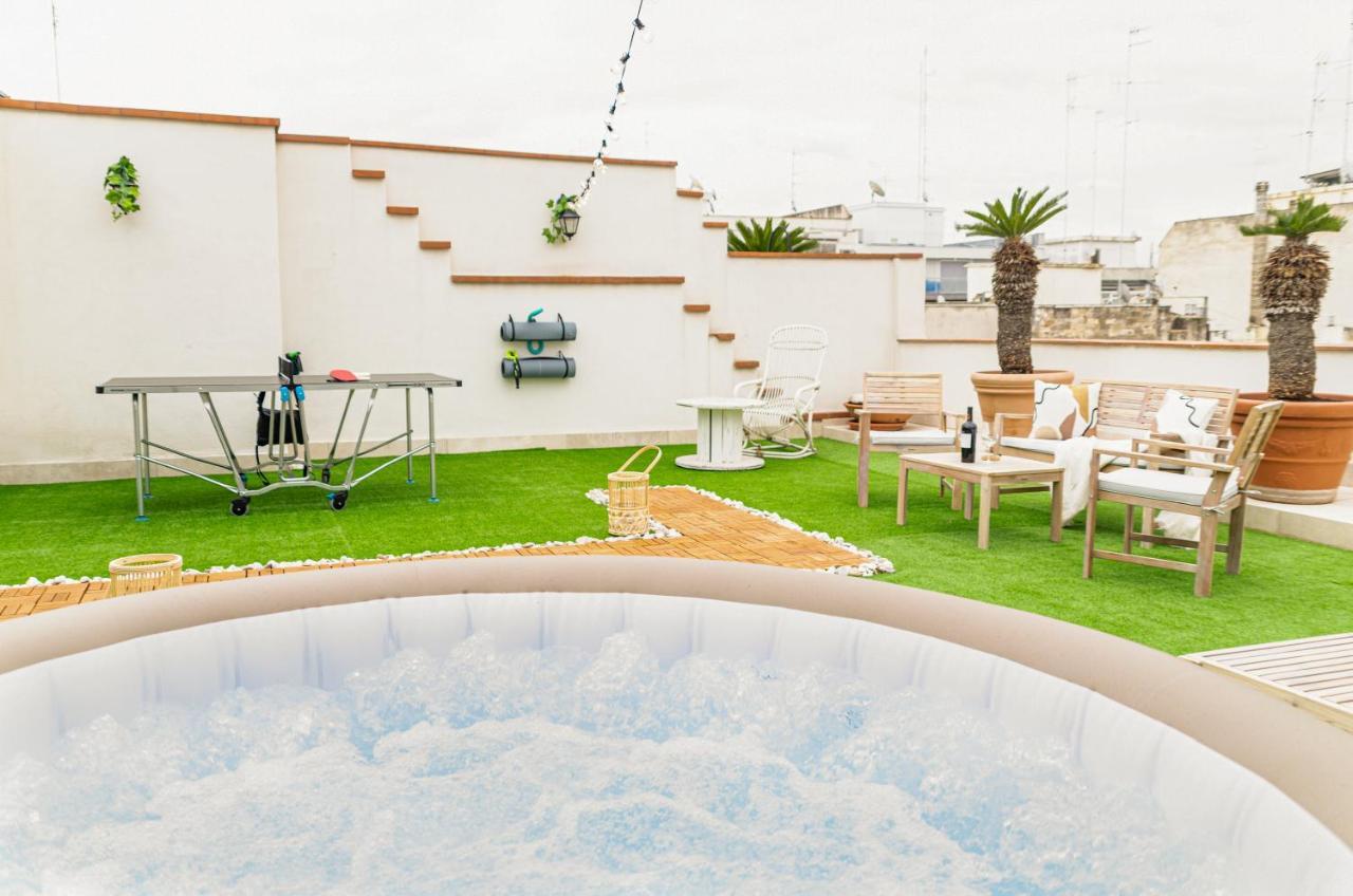 Апартаменти Apulialux Private 100Mq Rooftop Oasis W Jacuzzi Барі Екстер'єр фото